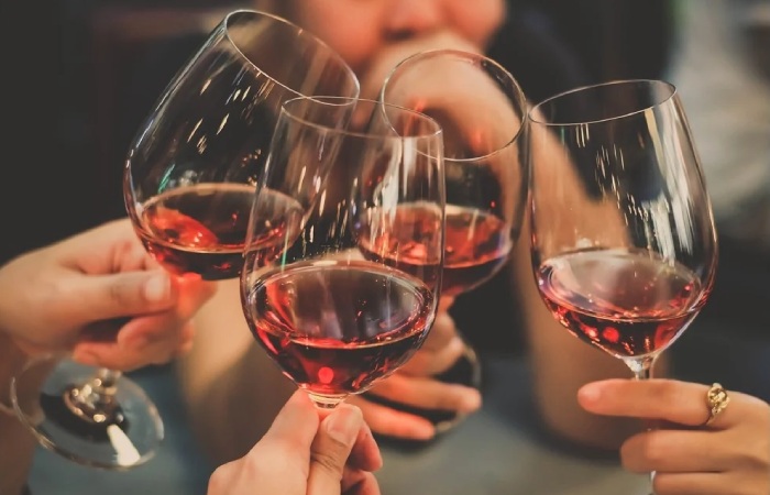 The Health Risks of Drinking Red Wine